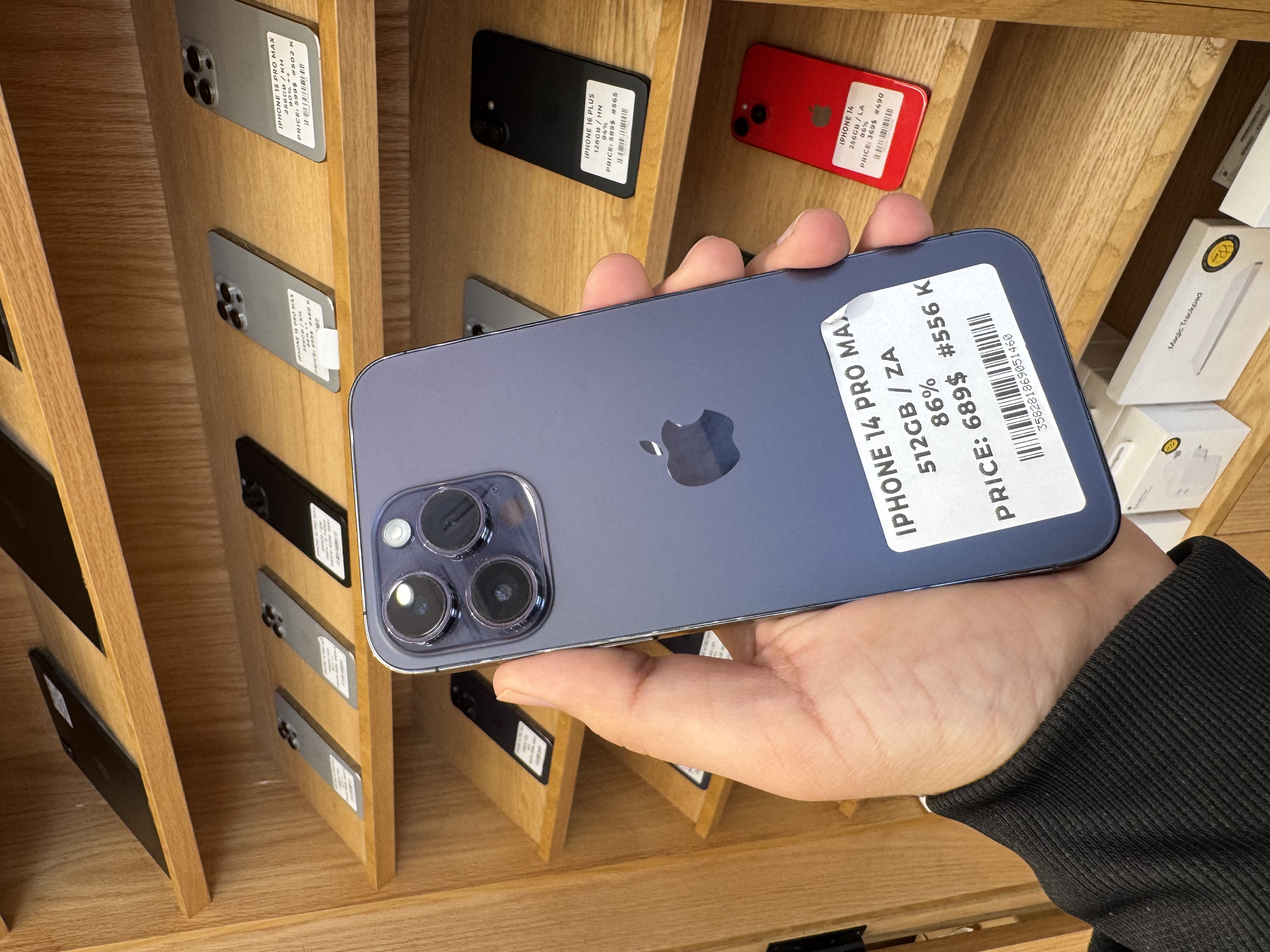 iPhone 14 Pro Max - Code : 556 K